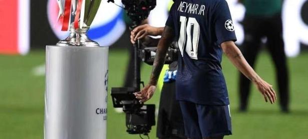 C7娱乐-蒂姆连续二十场比赛得分超过回归赛场，拜仁挑战极限！的简单介绍