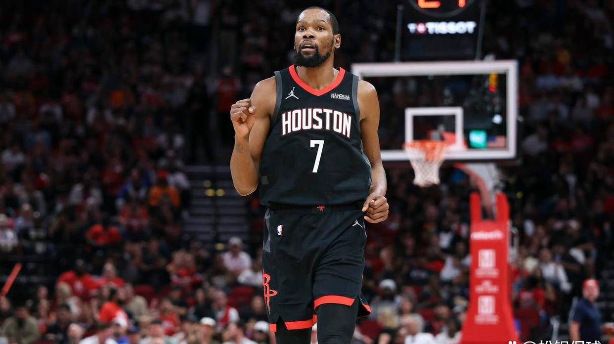  杜兰特正式回归出战勇士 